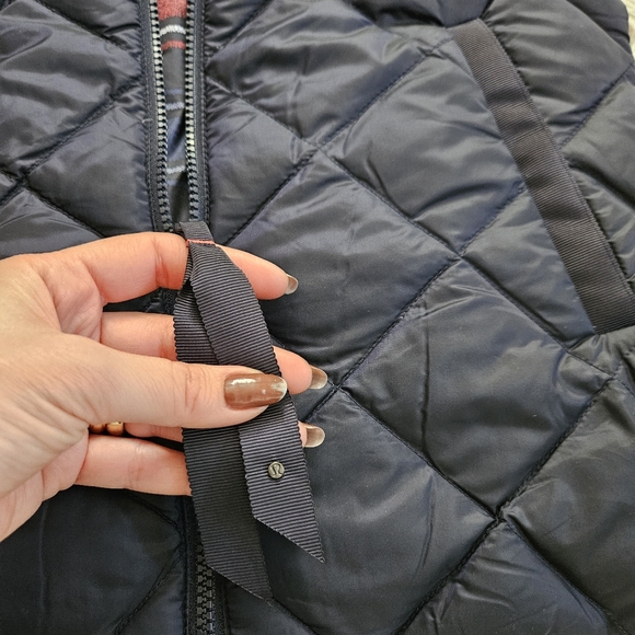 Lululemon Reversible Hooded Lightweight Down Vest - Picture 5 of 11